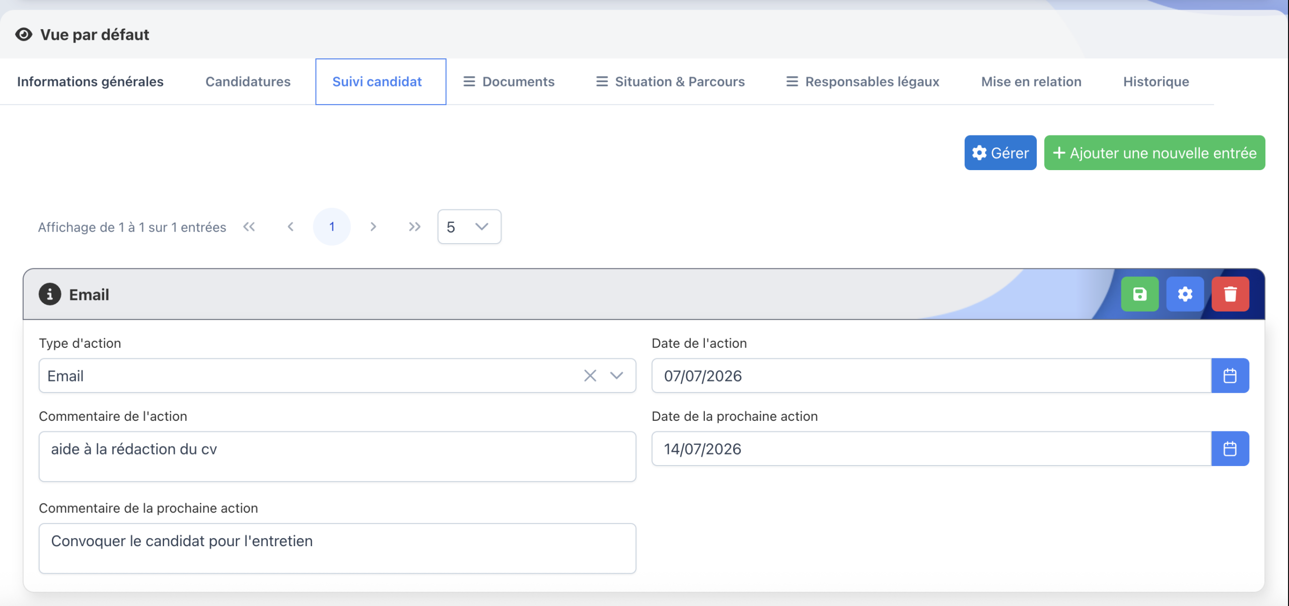 Onglet Suivi candidat avec une entrée de suivi de type Email