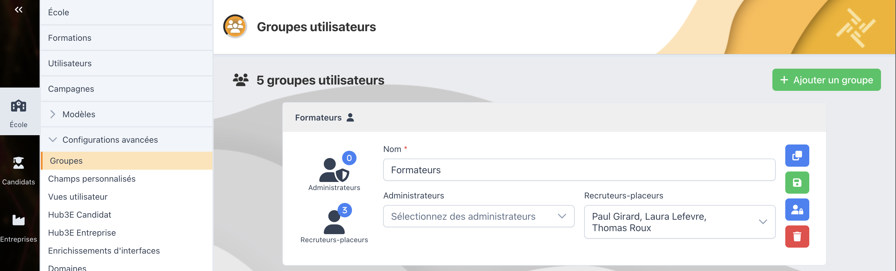 Sous-menu École avec l'entrée Groupes